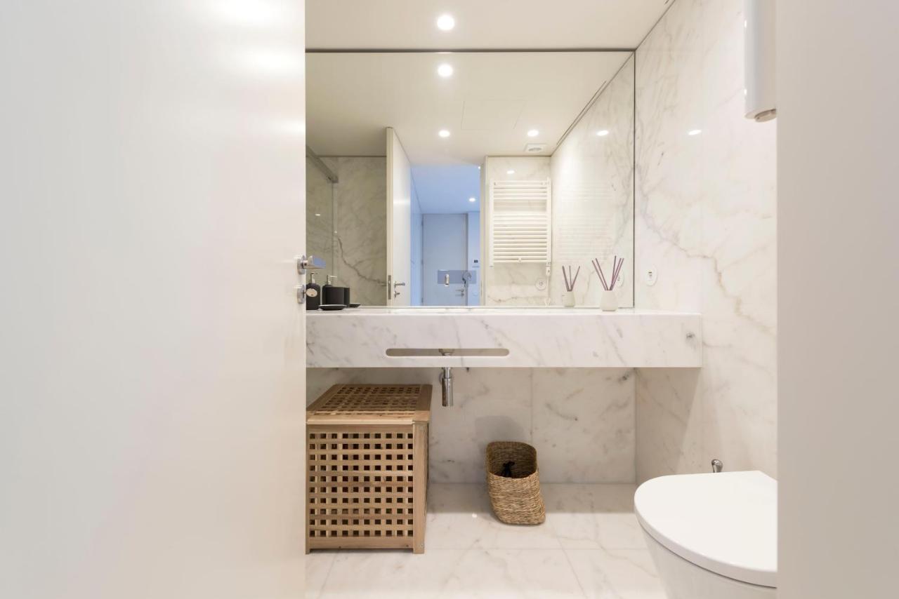 Lovelystay - Primrose 2Br Flat With Free Parking, Ac And Balcony Porto Kültér fotó